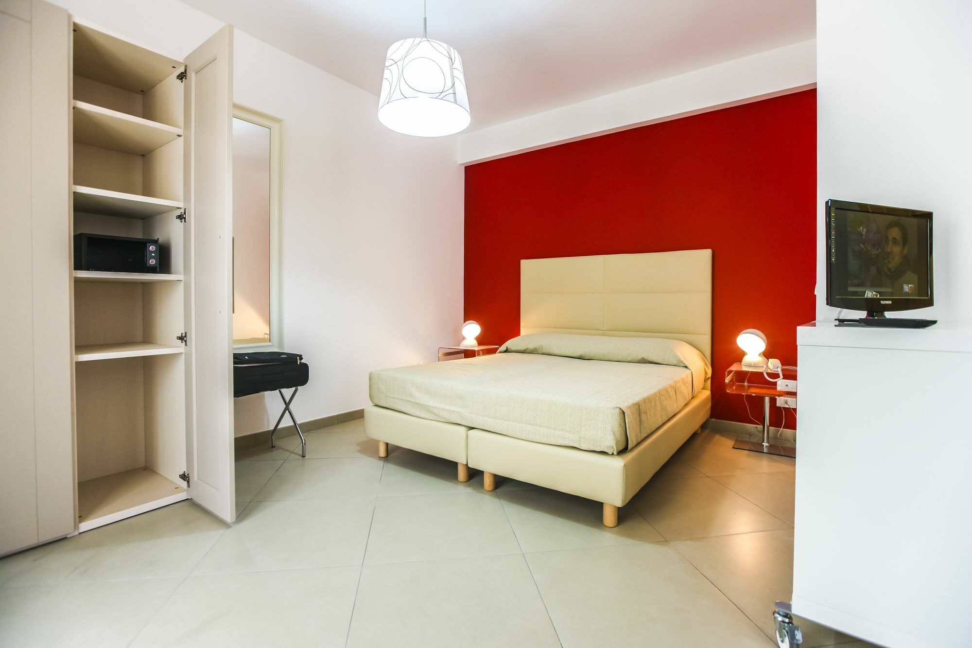 Aparthotel Finestre D'occidente 2*
